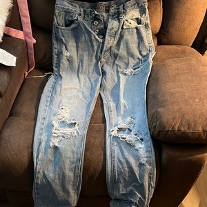 Rue 21 high rise straight jeans. Size 7 medium. So cute for a casual look.